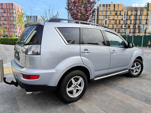 Mitsubishi Outlander 2011 - фото 21