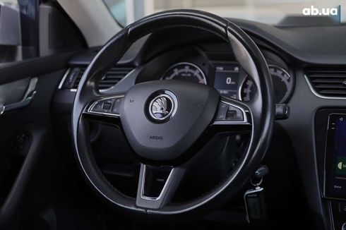 Skoda Octavia 2017 - фото 12