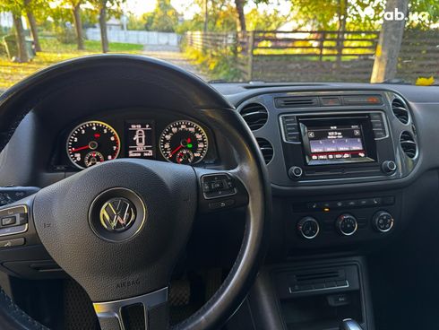Volkswagen Tiguan 2016 черный - фото 25