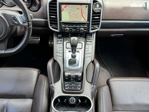 Porsche Cayenne 2011 - фото 29