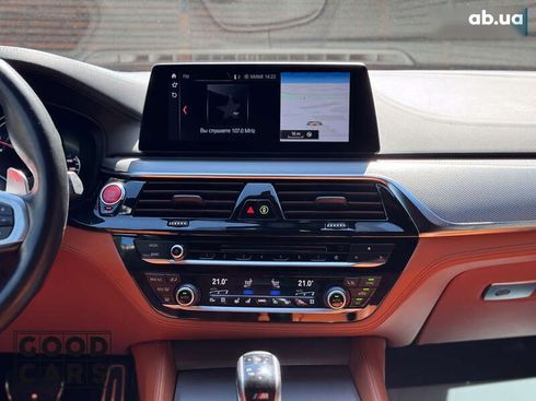 BMW M5 2019 - фото 20