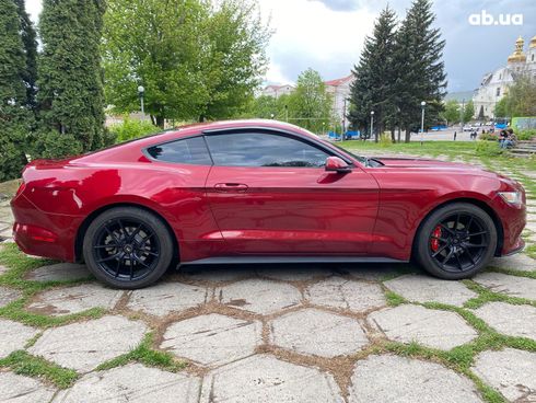 Ford Mustang 2016 красный - фото 9