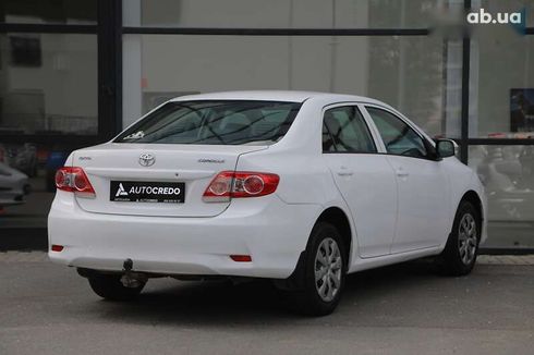 Toyota Corolla 2013 - фото 2