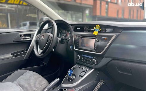 Toyota Auris 2014 - фото 13