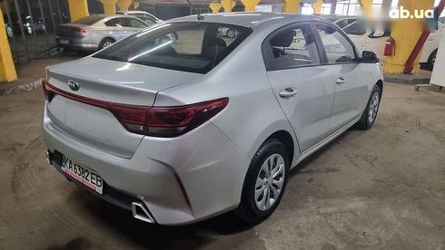 Kia Rio 2021 - фото 4