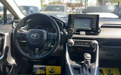 Toyota RAV4 2020 - фото 15