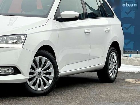 Skoda Fabia 2021 - фото 8