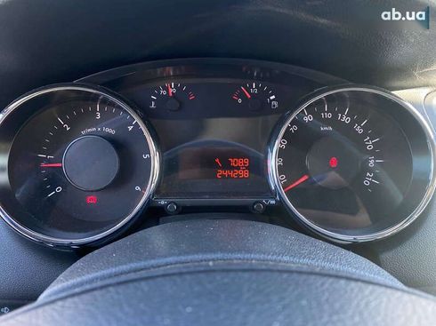 Peugeot 5008 2012 - фото 13