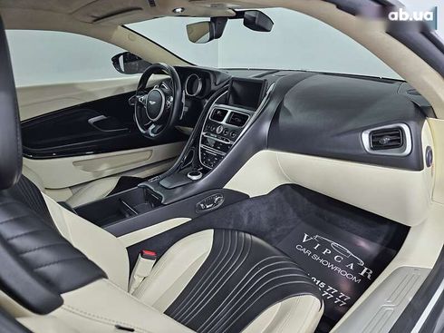 Aston Martin DB11 2018 - фото 13