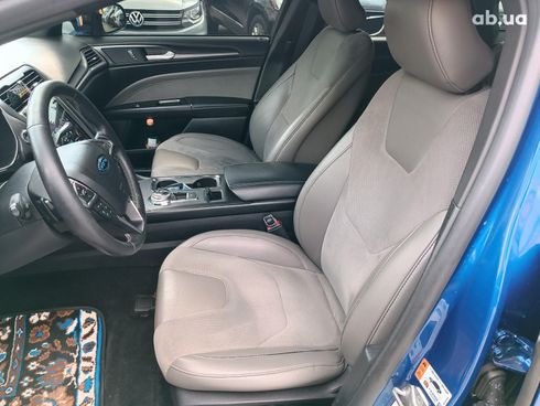 Ford Fusion 2017 синий - фото 19