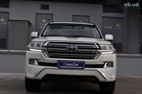 Toyota Land Cruiser 2016 - фото 3