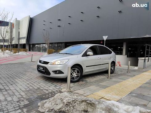 Ford Focus 2010 - фото 10