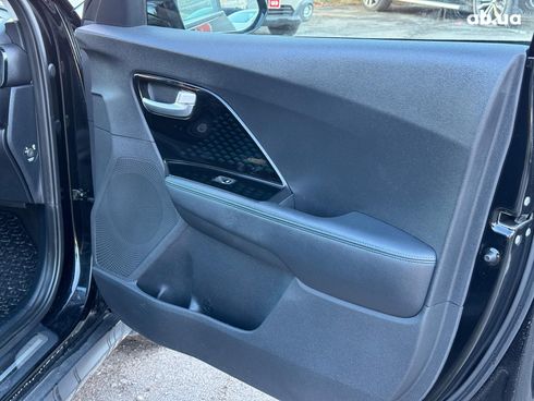 Kia Niro 2022 черный - фото 22