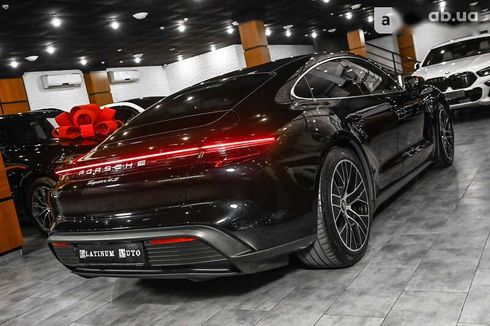 Porsche Taycan 2020 - фото 11