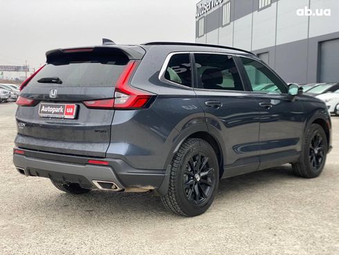 Honda CR-V 2023 серый - фото 6