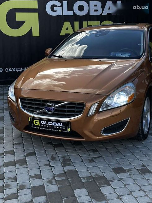 Volvo S60 2013 - фото 4
