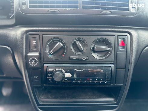 Volkswagen passat b5 2002 синий - фото 16