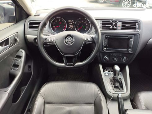 Volkswagen Jetta 2015 серый - фото 29