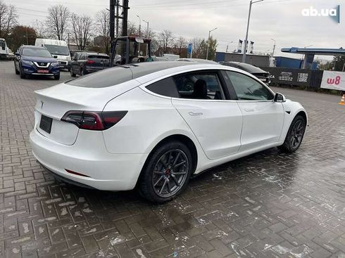 Tesla Model 3 2020 - фото 4