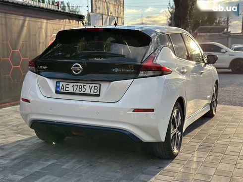 Nissan Leaf 2018 - фото 11