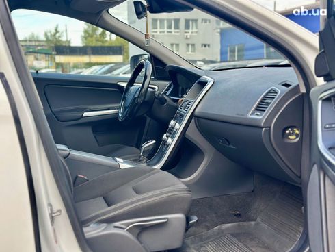 Volvo XC60 2014 белый - фото 20