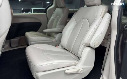 Chrysler Pacifica 2017 - фото 15