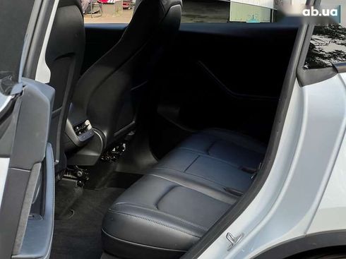 Tesla Model Y 2023 - фото 16