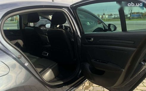 Renault Megane 2017 - фото 24
