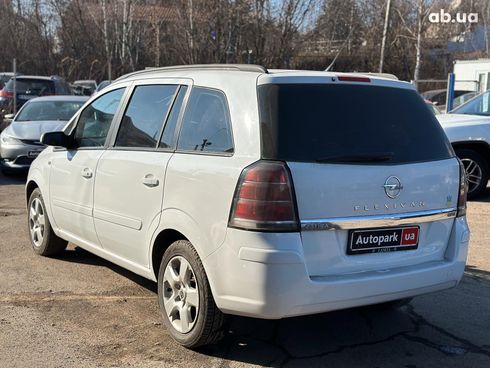 Opel Zafira 2006 белый - фото 7