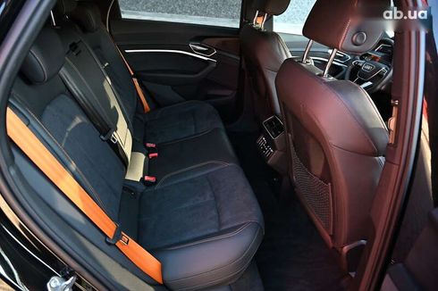 Audi E-Tron 2022 - фото 3