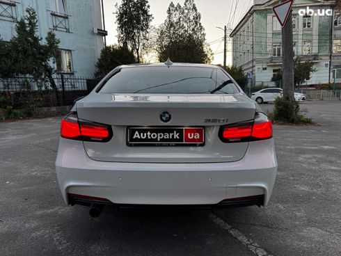 BMW 3 серия 2016 белый - фото 24