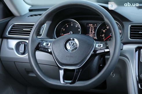 Volkswagen Passat 2016 - фото 12