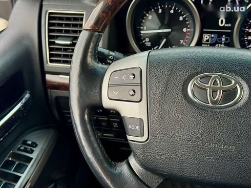 Toyota Land Cruiser 2013 - фото 26