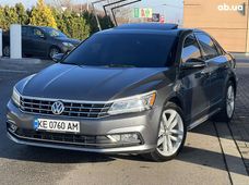 Продажа б/у Volkswagen Passat 2016 года в Днепре - купить на Автобазаре