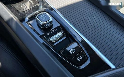 Volvo XC60 2020 - фото 20