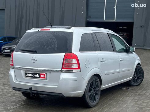 Opel Zafira 2010 серый - фото 9