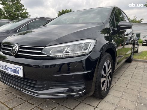 Volkswagen Touran 2022 - фото 9