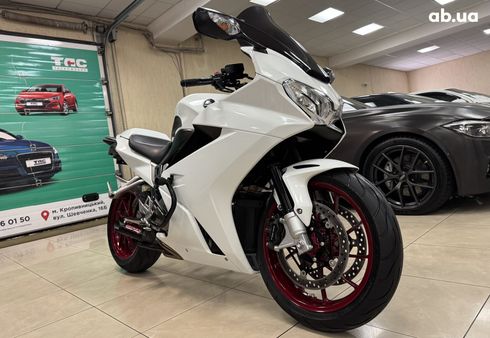 Honda VFR 2014 белый - фото 5
