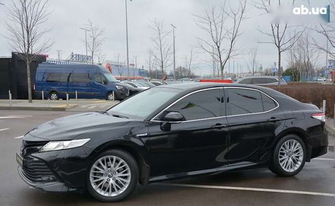 Toyota Camry 2019 - фото 4
