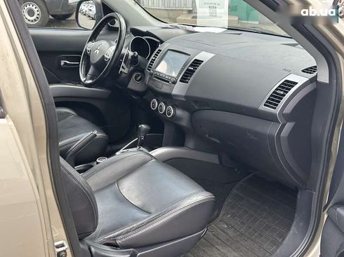 Mitsubishi Outlander 2009 - фото 28