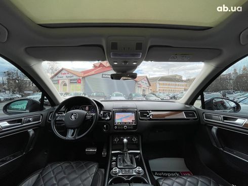 Volkswagen Touareg 2016 черный - фото 44