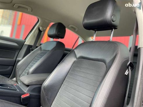 Volkswagen Passat 2018 - фото 17