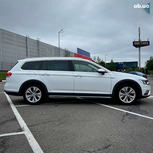 Volkswagen passat alltrack 2017 - фото 2