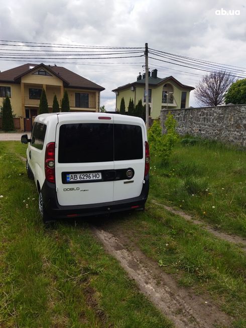 Fiat Doblo 2010 белый - фото 5