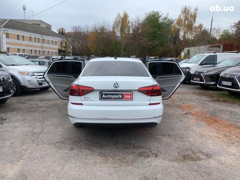 Volkswagen Passat 2018 белый - фото 15