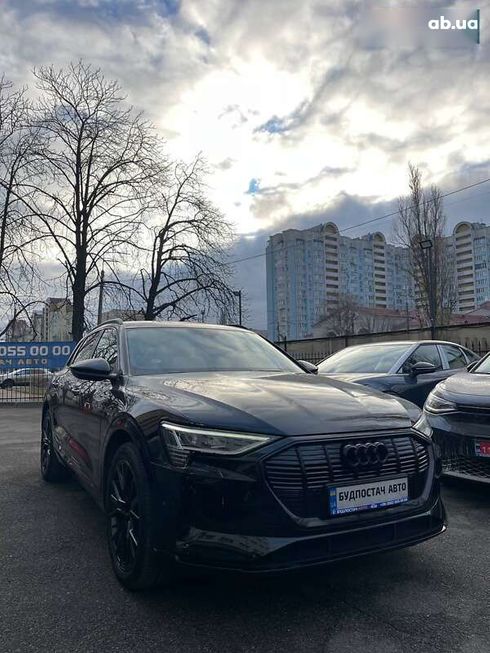 Audi E-Tron 2021 - фото 2