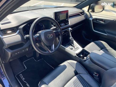 Toyota RAV4 2020 - фото 19