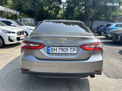 Toyota Camry 2024 - фото 5