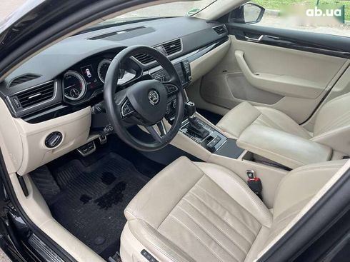 Skoda Superb 2016 - фото 28
