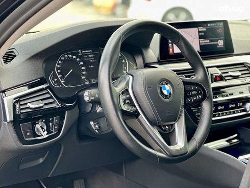 BMW 5 серия 2020 черный - фото 9